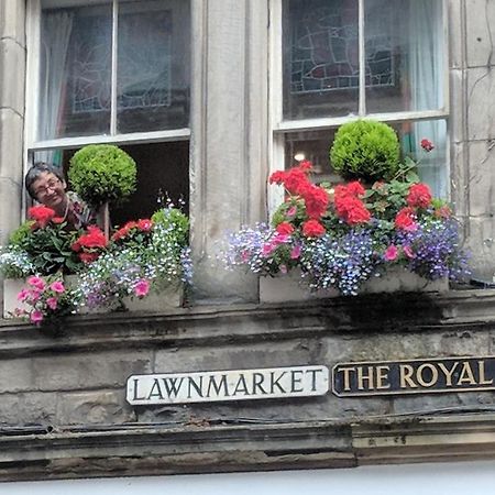 Royal Mile Apartment, 1 Minute From The Castle. Edinburgh Bagian luar foto