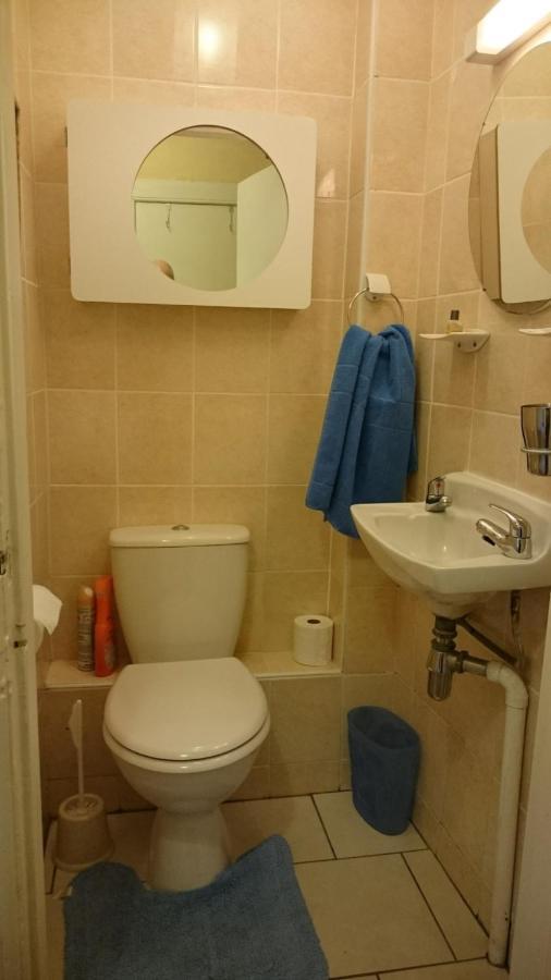 Royal Mile Apartment, 1 Minute From The Castle. Edinburgh Bagian luar foto